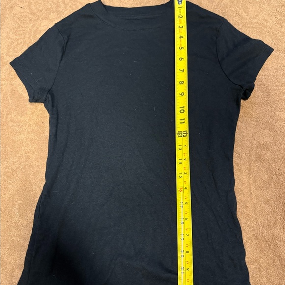 Classic Black Women's Top - Picture 3 of 6